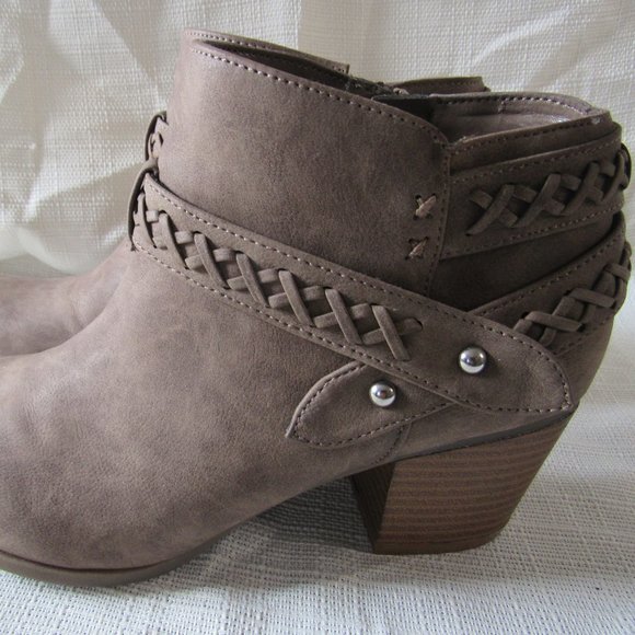 Tan Size 7.5 Ankle Boots - Picture 3 of 5